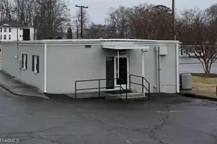 165 Renfro St, Mount Airy, NC 27030 - Photo 2