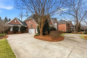3915 Rosebriar Ln, Winston-Salem, NC 27106 - Photo 2