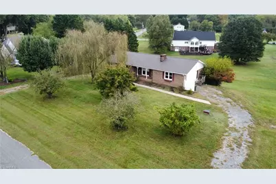 417 Fulton Avenue, Mount Airy, NC 27030 - Photo 36