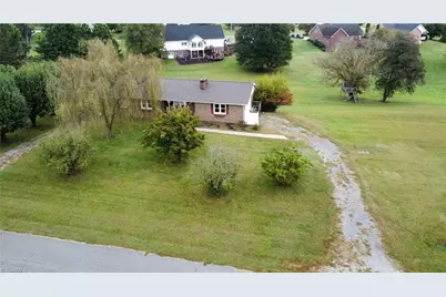 417 Fulton Avenue, Mount Airy, NC 27030 - Photo 40