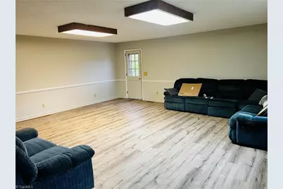 417 Fulton Avenue, Mount Airy, NC 27030 - Photo 10