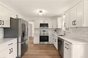 1000 New Hampshire Dr, Jamestown, NC 27282 - Photo 8