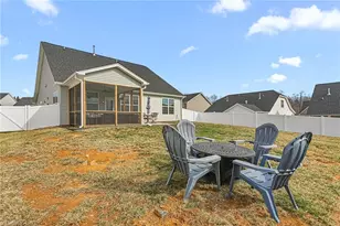 1072 Lobdale Ct, Burlington, NC 27215 - Photo 32