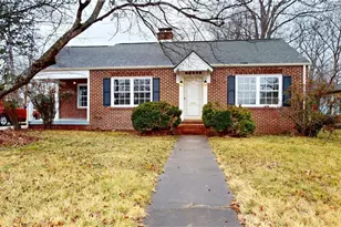 1625 N Main St, Mount Airy, NC 27030 - Photo 2