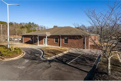 301 Eldon Parks Drive, Elkin, NC 28621 - Photo 4