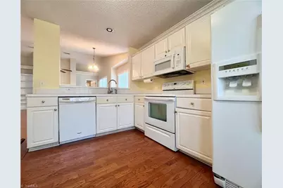 3304 Sparrowhawk Drive, High Point, NC 27265 - Photo 4