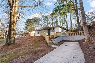 680 NE Amanda Place, Winston-Salem, NC 27101 - Photo 1