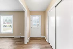 1456 London Dr, High Point, NC 27260 - Photo 6