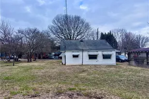 3619 Mineola St, Winston-Salem, NC 27107 - Photo 12