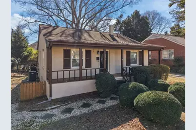 2009 Roanoke Drive, Greensboro, NC 27408 - Photo 6