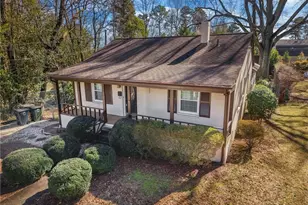 2009 Roanoke Dr, Greensboro, NC 27408 - Photo 4