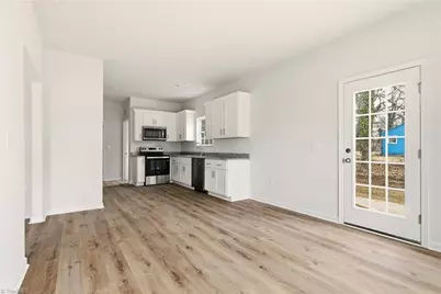 1707 Brockett Avenue, High Point, NC 27260 - Photo 10