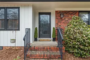 4109 Oak Hollow Dr, High Point, NC 27265 - Photo 4