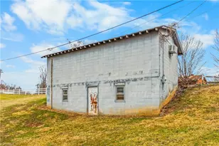 842 Red Brush Rd, Mount Airy, NC 27030 - Photo 28