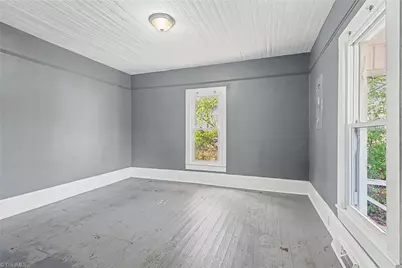 1206 E 21st Street, Winston-Salem, NC 27105 - Photo 2