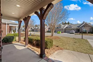 404 Suzanne Ln, Lexington, NC 27295 - Photo 4