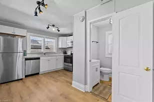 353 Austin St, Burlington, NC 27217 - Photo 10