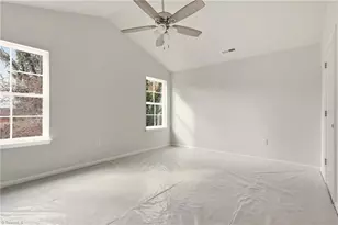 2924 Gilmer Ave, Winston-Salem, NC 27105 - Photo 18