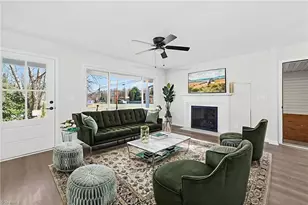 3562 Cherry Ln, Greensboro, NC 27405 - Photo 16