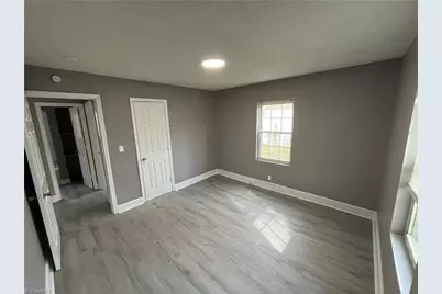 318 Mulberry Street, Reidsville, NC 27320 - Photo 8