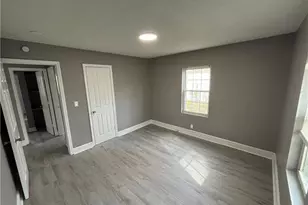 318 Mulberry St, Reidsville, NC 27320 - Photo 8