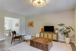 4502 Bromley Dr, Greensboro, NC 27406 - Photo 4