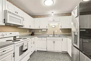 323 Jarrett Rd, Thomasville, NC 27360 - Photo 10