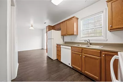 606 Three Oaks Drive, High Point, NC 27265 - Photo 8