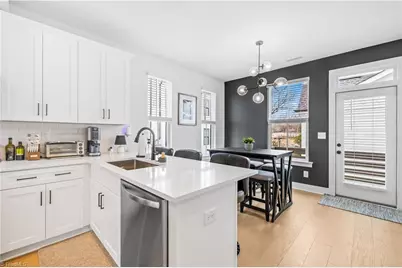 1130 Pegram Crossing, Charlotte, NC 28205 - Photo 12