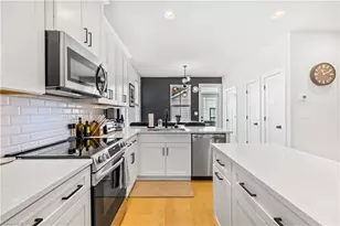 1130 Pegram Crossing, Charlotte, NC 28205 - Photo 4