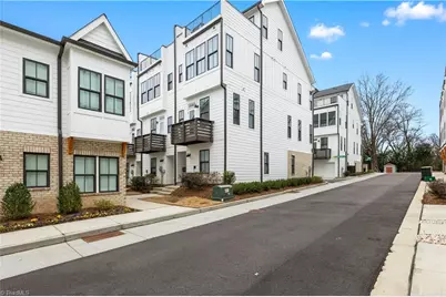 1130 Pegram Crossing, Charlotte, NC 28205 - Photo 30