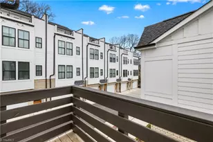 1130 Pegram Crossing, Charlotte, NC 28205 - Photo 14