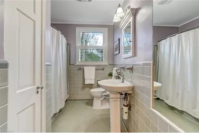 202 Kemp Road W, Greensboro, NC 27410 - Photo 28