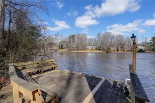 202 Kemp Rd W, Greensboro, NC 27410 - Photo 4