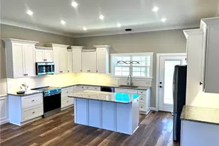 2142 Elizabeth Dr, Mount Airy, NC 27030 - Photo 4