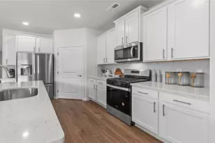 202 Mary Montrose Blvd, Jamestown, NC 27282 - Photo 6