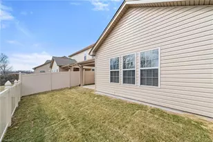 4312 Mossy Wood Cir, Greensboro, NC 27409 - Photo 34