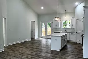 607 Kendall St, Eden, NC 27288 - Photo 4