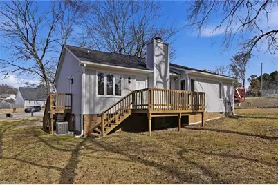 7 Pear Tree Court, Greensboro, NC 27401 - Photo 22