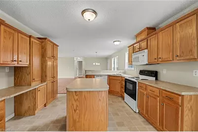 6670 Bonlee Bennett Road, Bear Creek, NC 27207 - Photo 10