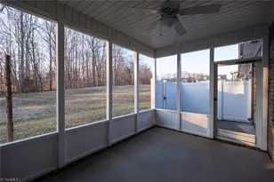 1406 Suzanne Ln, Lexington, NC 27295 - Photo 6