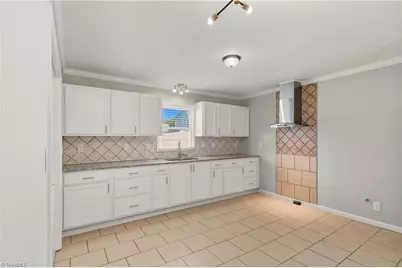 809 Garfield Court, Winston-Salem, NC 27105 - Photo 14