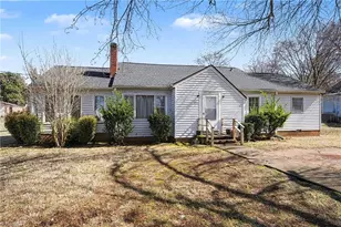 431 Barbara Jane Ave NE, Winston-Salem, NC 27101 - Photo 2