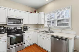 4312 Southern Oak Dr, High Point, NC 27265 - Photo 14