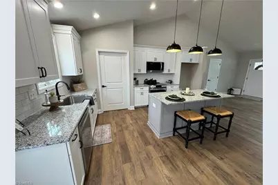 901 Kingsway Drive, King, NC 27021 - Photo 18