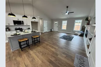 901 Kingsway Drive, King, NC 27021 - Photo 22