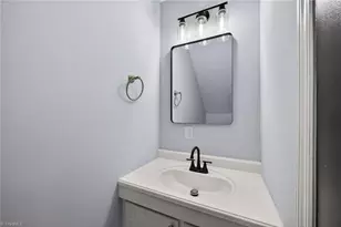 338 Crafton St, Winston-Salem, NC 27103 - Photo 8