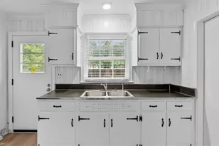 2922 Isaacs Pl, Greensboro, NC 27408 - Photo 14