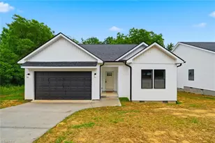 403 W Willis Ave, High Point, NC 27260 - Photo 2