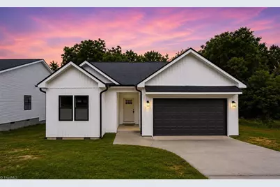 405 W Willis Avenue, High Point, NC 27260 - Photo 2